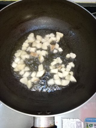 杏鲍菇鸡蛋炒饭的做法步骤：4