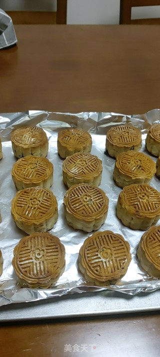 广式五仁月饼的做法步骤：8