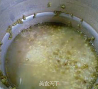 杏仁片绿豆大米粥的做法步骤：8