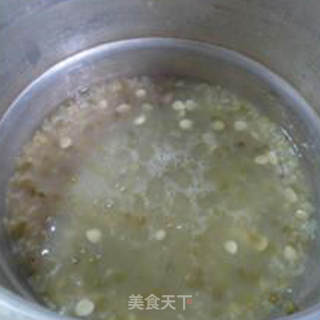 杏仁片绿豆大米粥的做法步骤：11