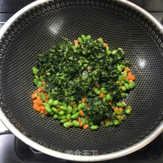 胡萝卜毛豆炒腌菜的做法步骤：4
