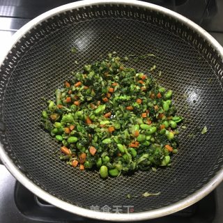 胡萝卜毛豆炒腌菜的做法步骤：5