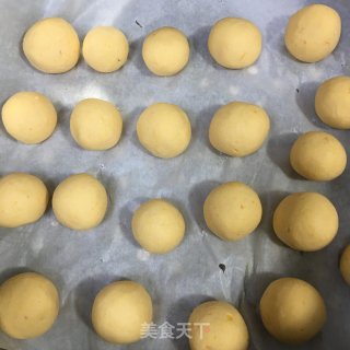 红糖枸杞酒酿圆子的做法步骤：1
