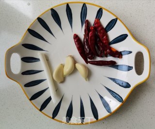 西芹千叶豆腐的做法步骤：2