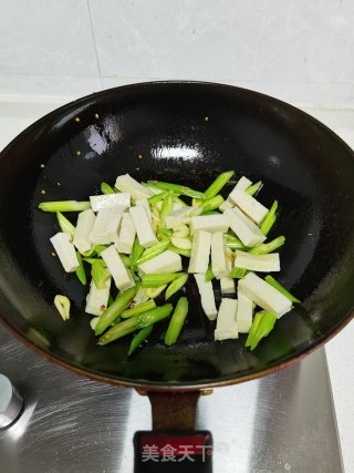 西芹千叶豆腐的做法步骤：10