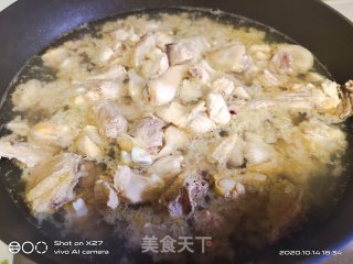 鸡肉香菇腐皮汤的做法步骤：6