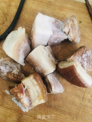 豆角焖卤肉的做法步骤：2