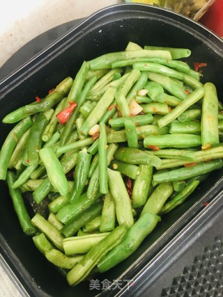 豆角焖卤肉的做法步骤：5