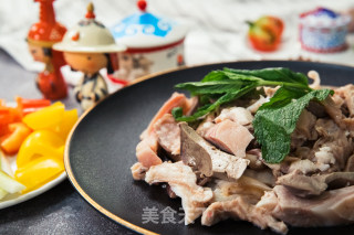 秋冬佳品，滋补羊杂汤的做法步骤：1
