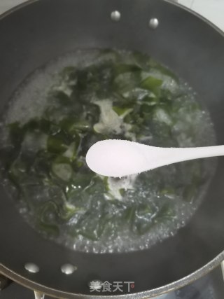 海带鸡蛋汤的做法步骤：5