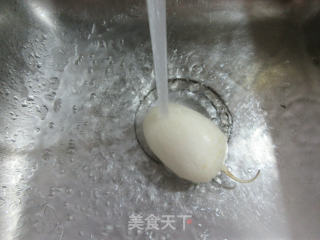 萝卜丝烧黑鲳鱼的做法步骤：2