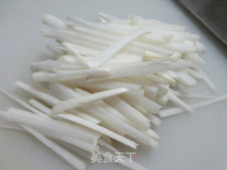 萝卜丝烧黑鲳鱼的做法步骤：3