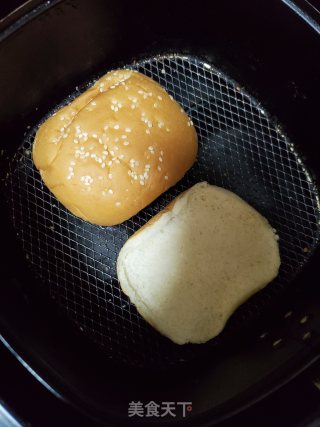 滑蛋芝士汉堡的做法步骤：3