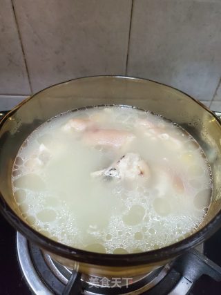 海带黄豆煲猪脚的做法步骤：6