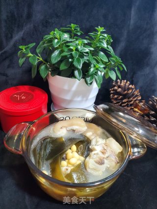 海带黄豆煲猪脚的做法步骤：10