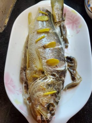 姜蒜汁浇蒸鱼的做法步骤：6