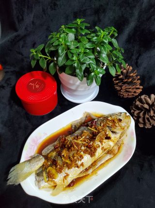 姜蒜汁浇蒸鱼的做法步骤：8