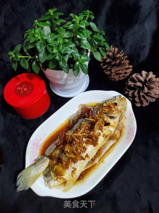 姜蒜汁浇蒸鱼的做法步骤：9