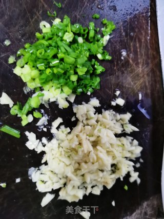 炕小土豆的做法步骤：3