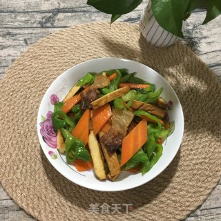 五花肉炒香干时蔬的做法步骤：10
