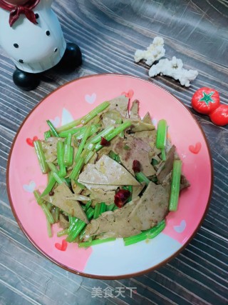 芹菜炒猪肝的做法步骤：10