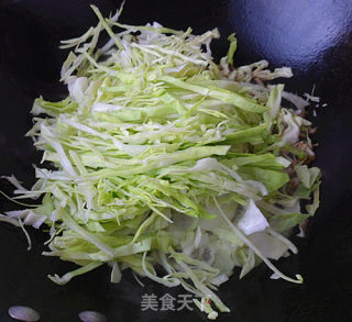 蒜片爆炒洋白菜的做法步骤：6
