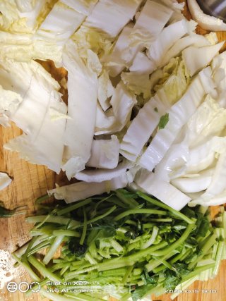 芹菜白菜梗炒牛肉的做法步骤：3