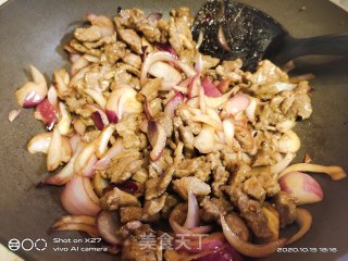 洋葱炒牛肉的做法步骤：6