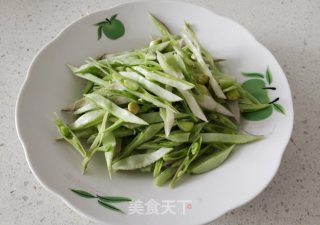 梅豆角炒鸡蛋的做法步骤：2