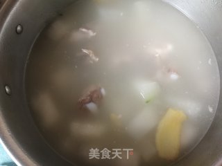 冬瓜排骨油馍片汤的做法步骤：10