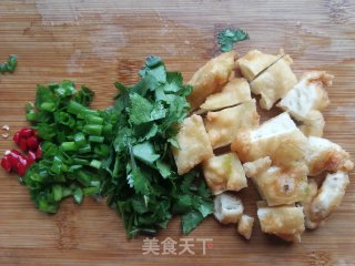 冬瓜排骨油馍片汤的做法步骤：12