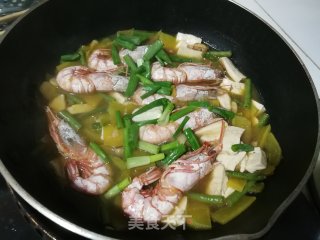 鲜虾豆腐一锅炖的做法步骤：8