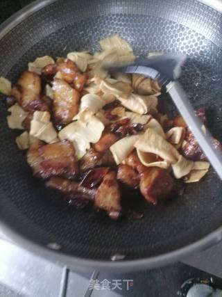 腐竹结烧肉的做法步骤：8