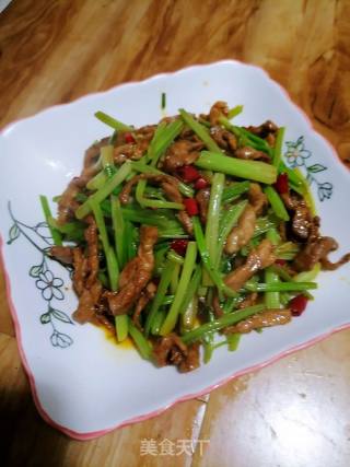芹菜炒肉丝的做法步骤：6