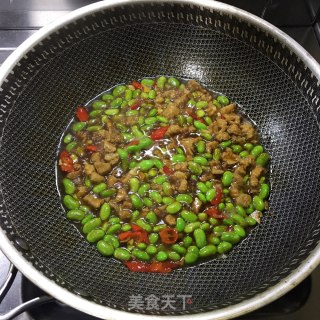 青椒炒毛豆的做法步骤：5