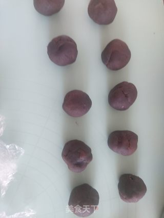 广式豆沙月饼的做法步骤：1
