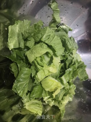 快手小炒-油三角炒芥菜的做法步骤：1