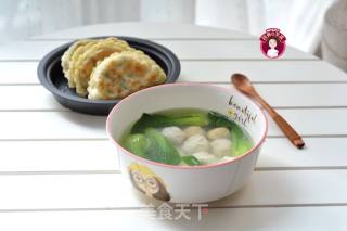 鸡蛋虾皮韭菜合子&肉丸青菜汤早餐的做法步骤：17