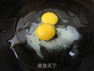 香葱鸡蛋手抓饼的做法步骤：2