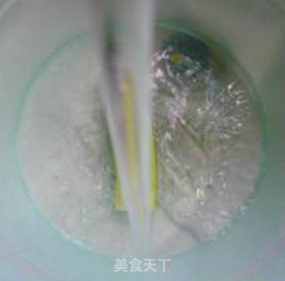 丝瓜排骨大米粥的做法步骤：4