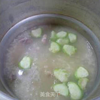 丝瓜排骨大米粥的做法步骤：10