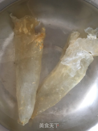 花胶板栗椰青炖鸡的做法步骤：2