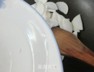蛋白肉炒萝卜的做法步骤：4
