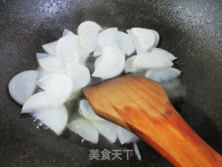 蛋白肉炒萝卜的做法步骤：5