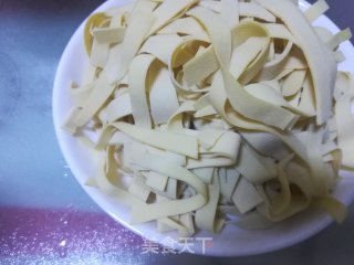 油淋干豆腐的做法步骤：1
