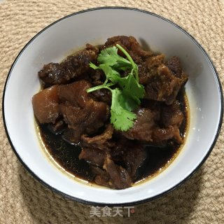 萝卜炖牛腩的做法步骤：1