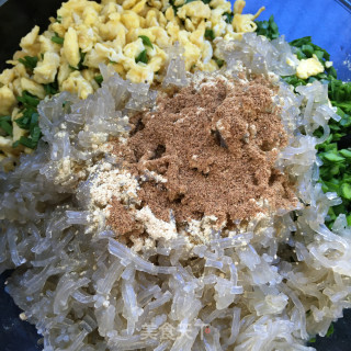 烫面素蒸饺的做法步骤：6