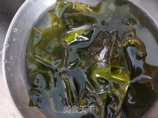 鸡汤炖油皮的做法步骤：3