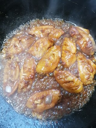 家常炖鸡翅的做法步骤：8