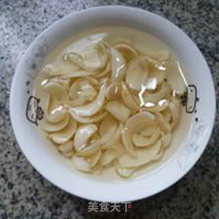 枸杞百合大米粥的做法步骤：2